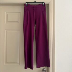 32 Degree Cool Women’s Stretch Drawstring Pant in Deep Plum